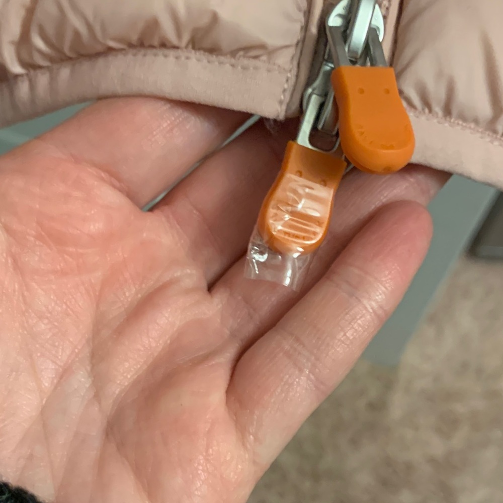 SAVE THE DUCK Pink Puffer Vest - Picture 2 of 5